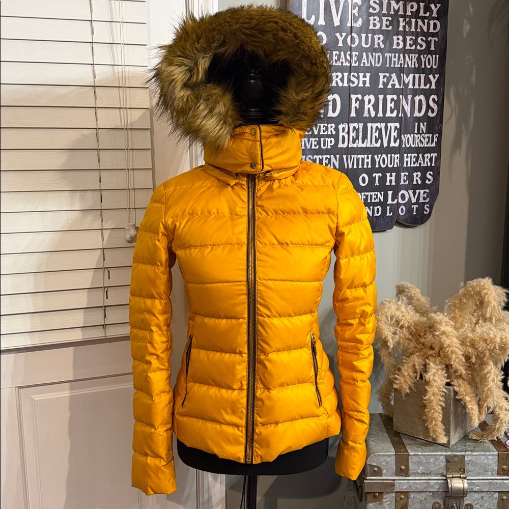 4X HP! 🌈 ZARA winter puffer coat, faux fur, removable hood mustard size sm - Picture 3 of 15